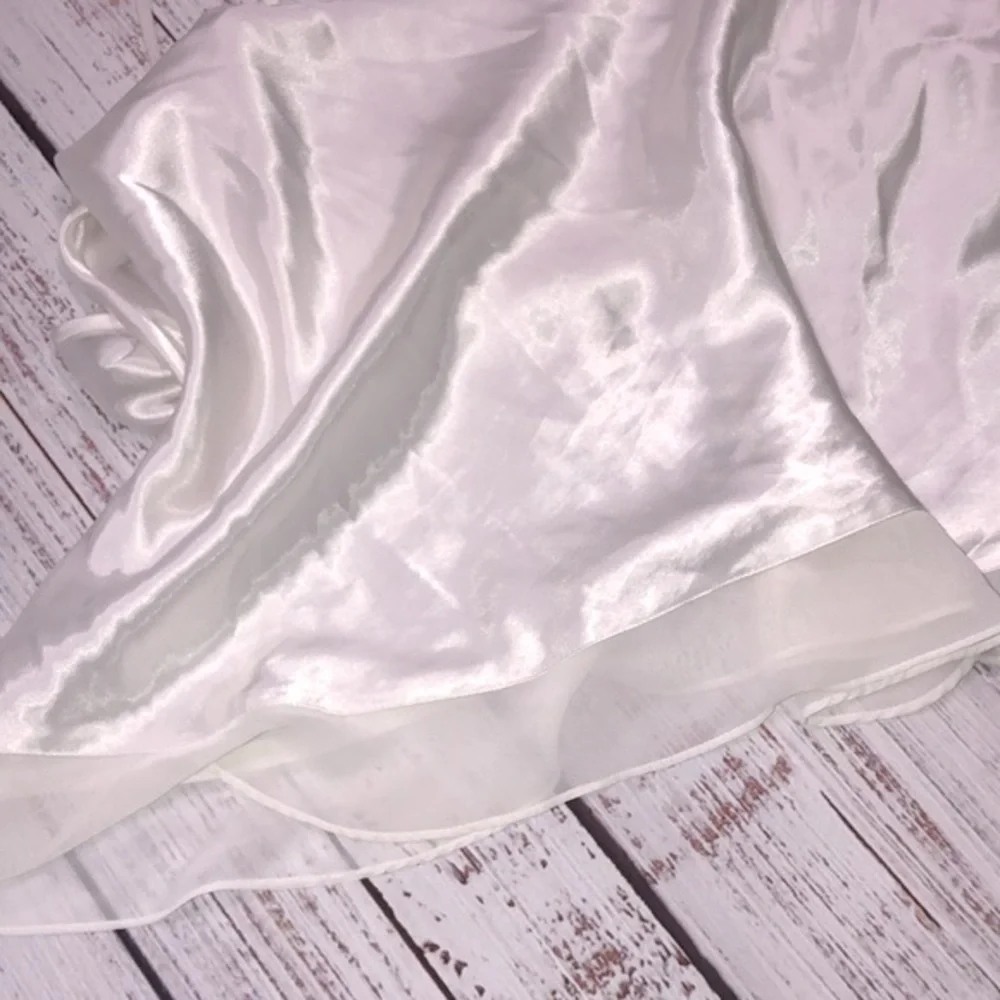 Vintage silky fabric night slip size large - Picture 7 of 7